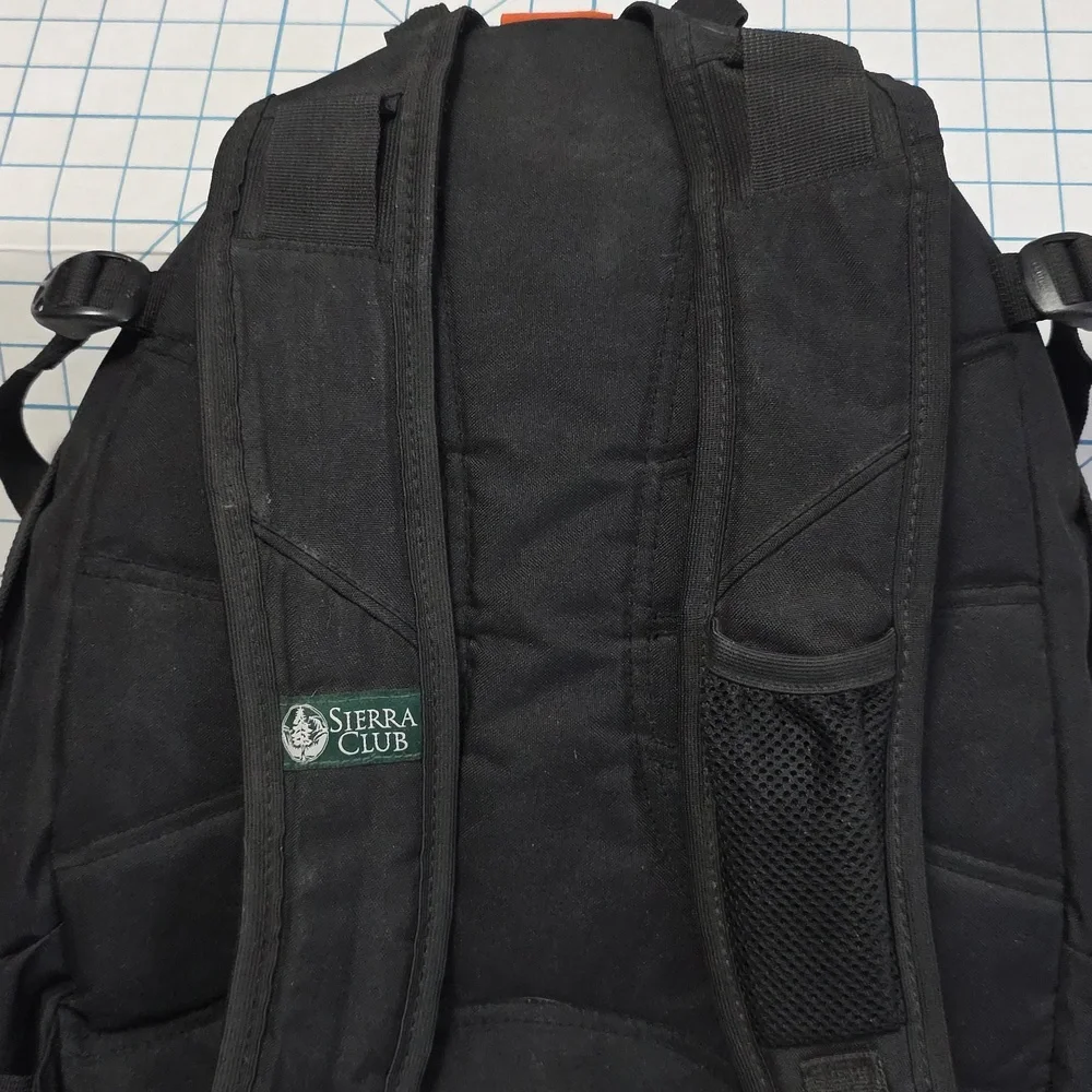 Sierra Club Black Backpack 19